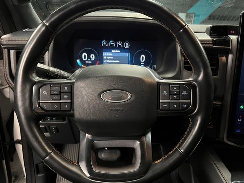 Used 2023 Ford Expedition Max Platinum AWD/4WD image 9