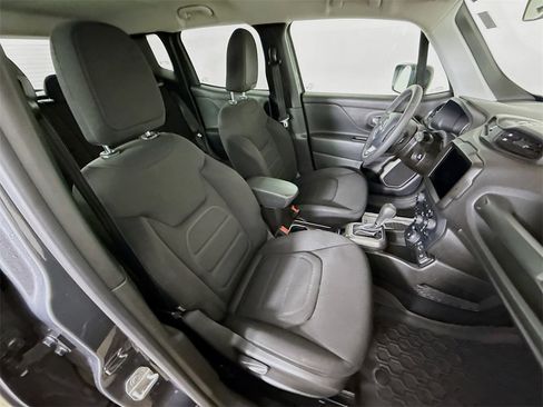 Used 2022 Jeep Renegade Latitude image 26