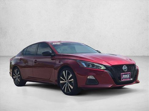 Used 2022 Nissan Altima 2.5 SR FWD image 3