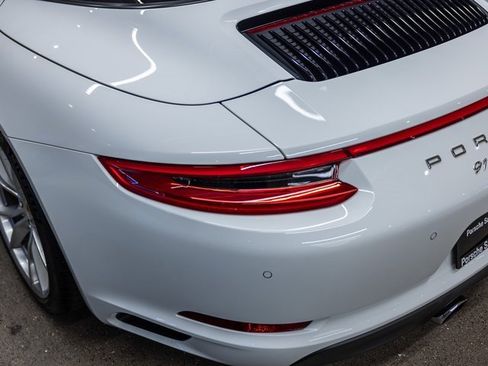 Used 2018 Porsche 911 Targa 4S image 18