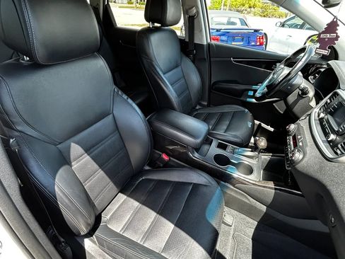 Used 2016 Kia Sorento EX w/ EX Premium Package AWD/4WD image 24