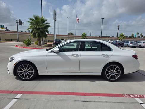 Used 2022 Mercedes-Benz E 350 Sedan image 4
