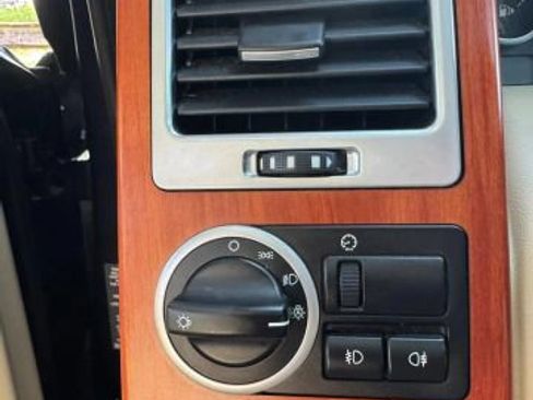 Used 2009 Land Rover Range Rover HSE image 12