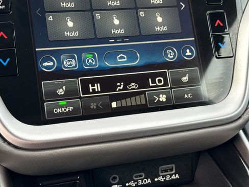 Used 2025 Subaru Outback Onyx Edition image 22