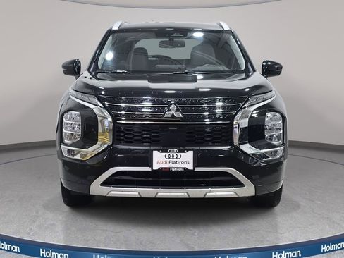 Used 2024 Mitsubishi Outlander SEL image 3