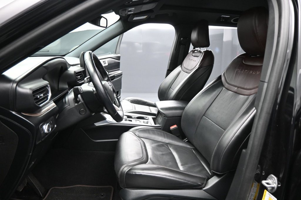 Used 2022 Ford Explorer Platinum w/ Equipment Group 601A AWD/4WD image 10