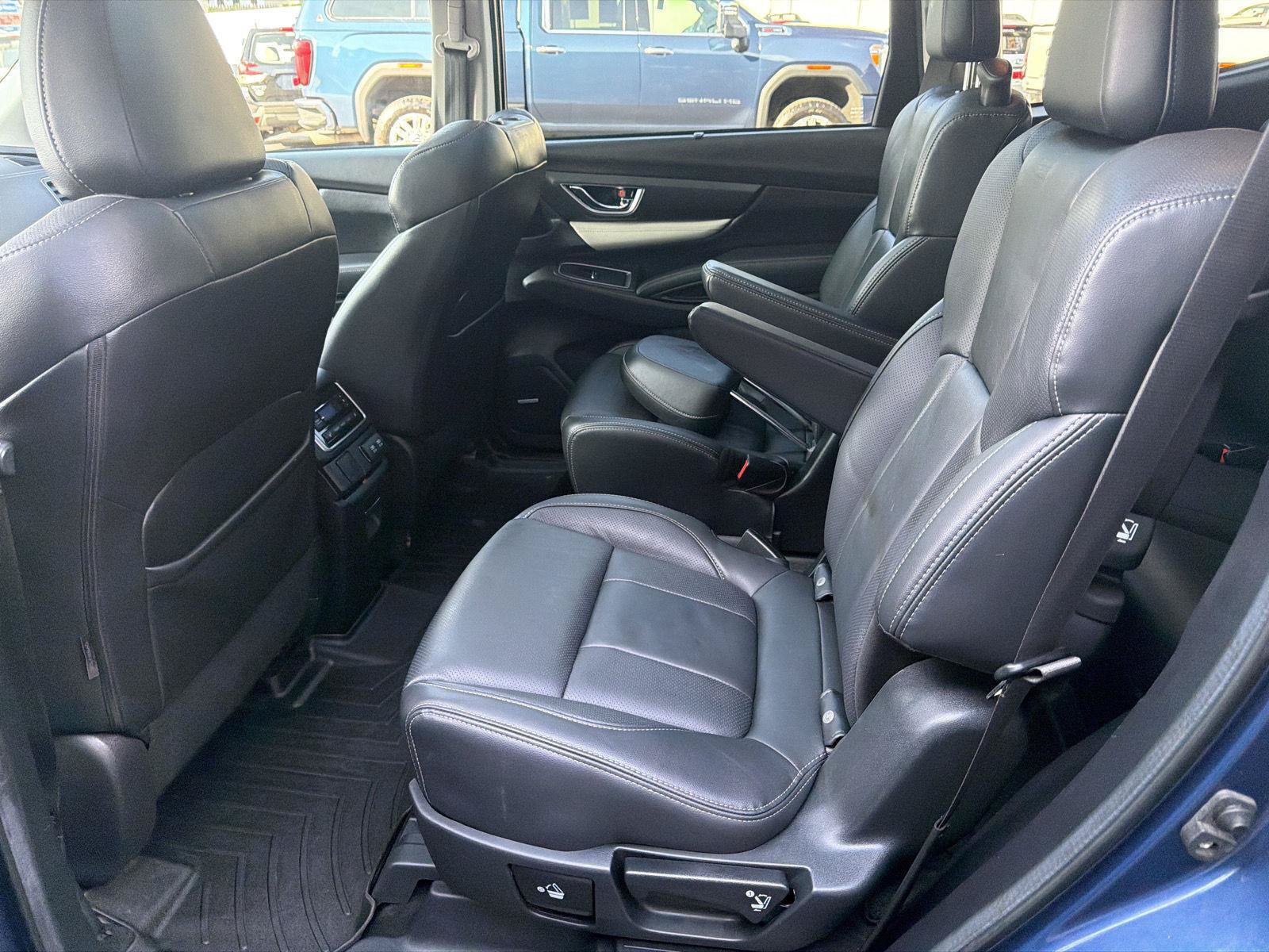 Used 2020 Subaru Ascent Limited w/ Technology Package AWD/4WD image 11