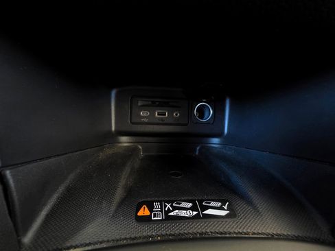 Used 2024 Chevrolet Equinox Premier AWD/4WD image 38