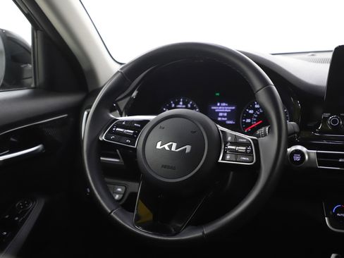 Used 2023 Kia Seltos EX AWD/4WD image 15