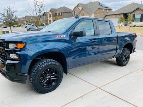 Used 2021 Chevrolet Silverado 1500 Custom Trail Boss w/ LPO, Dark Essentials Package image 1