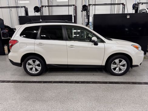 Used 2014 Subaru Forester 2.5i Touring image 2