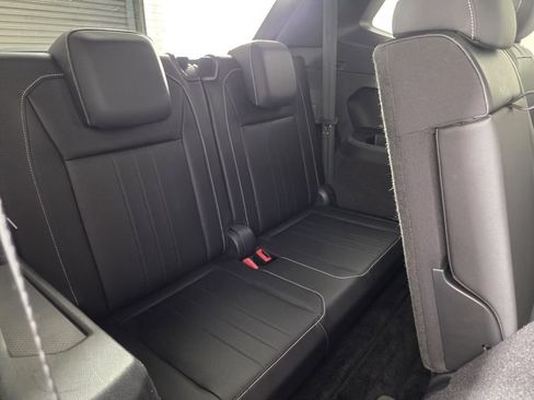 Used 2024 Volkswagen Tiguan SE R-Line FWD image 30