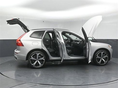 Used 2022 Volvo XC60 T8 R-Design w/ Advanced Package image 61