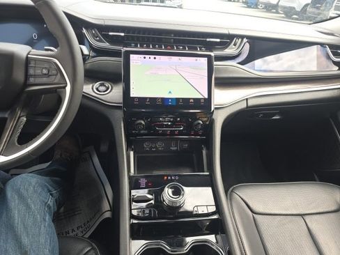 Used 2022 Jeep Grand Cherokee Limited 4xe w/ Luxury Tech Group II image 27