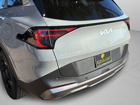 New 2026 Kia Sportage EX w/ EX Panorama Roof Package FWD image 30