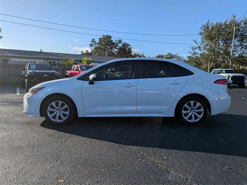 Used 2023 Toyota Corolla LE image 5