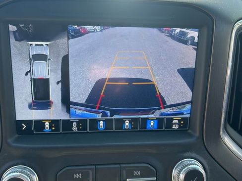 Used 2022 GMC Sierra 2500 AT4 w/ AT4 Preferred Package AWD/4WD image 13
