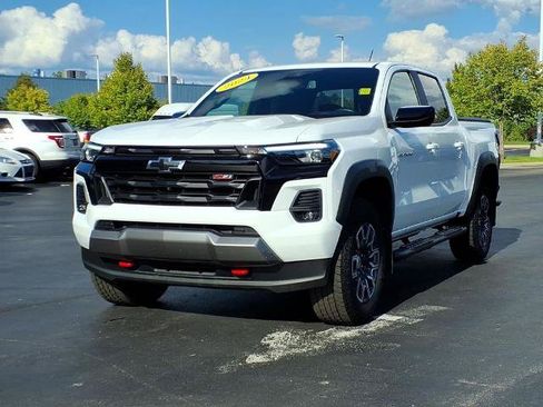 Used 2024 Chevrolet Colorado Z71 w/ Z71 Convenience Package 2 AWD/4WD image 1