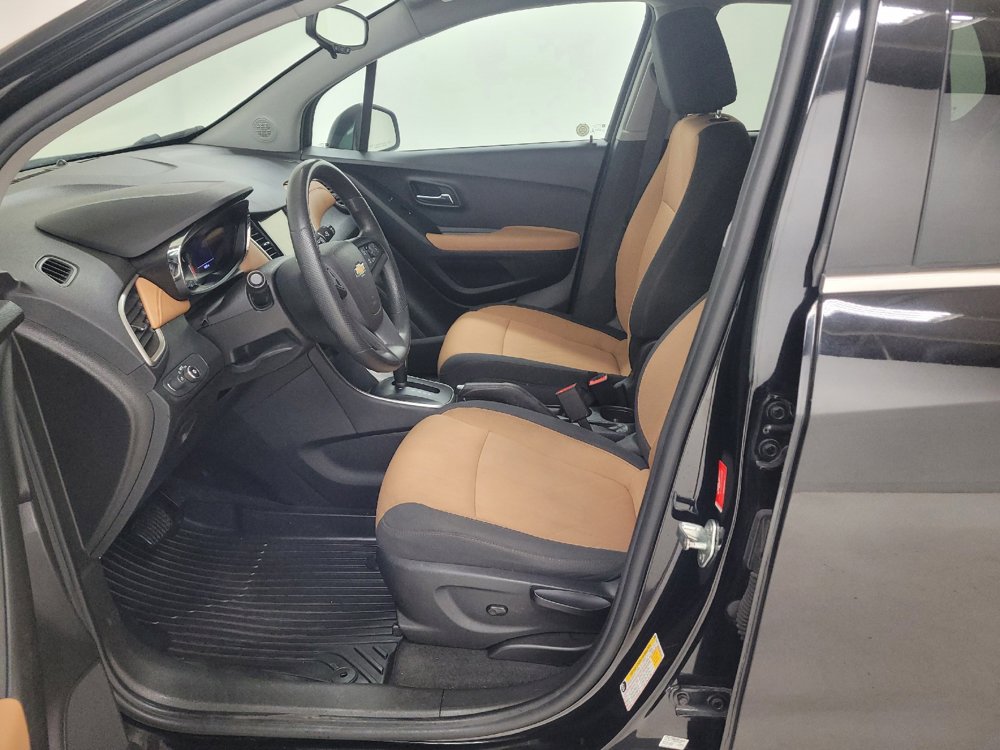 Used 2019 Chevrolet Trax LT FWD image 17