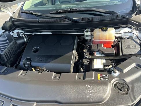 Used 2019 Buick Enclave Essence AWD/4WD image 11
