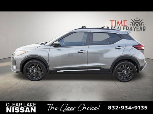 Used 2021 Nissan Kicks SR w/ Interior Electronics Package FWD image 4