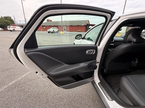 Used 2023 Hyundai Ioniq 6 Limited image 20