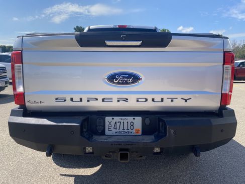 Used 2019 Ford F350 XLT w/ XLT Premium Package AWD/4WD image 7
