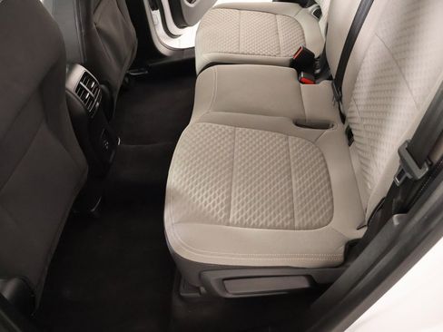 Used 2021 Ford Escape SE image 11