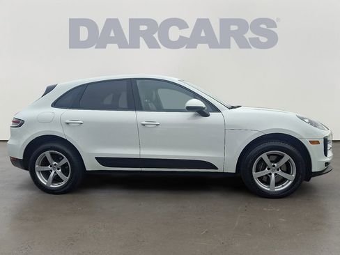 Used 2021 Porsche Macan image 7