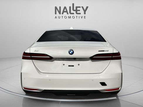 New 2026 BMW i5 eDrive40 image 4