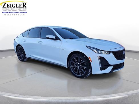 Used 2022 Cadillac CT5 Sport image 3