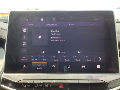 Used 2023 Jeep Compass Latitude AWD/4WD image 20