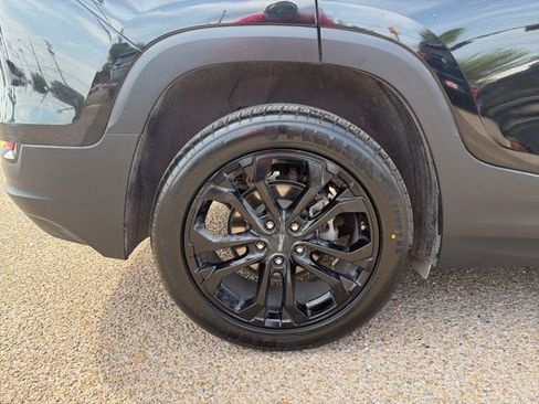 Used 2020 GMC Terrain SLE w/ Elevation Edition image 16