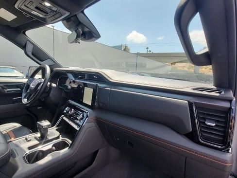 Used 2023 GMC Sierra 1500 AT4 w/ AT4 Premium Package AWD/4WD image 28