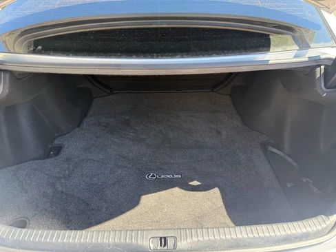 Used 2015 Lexus RC 350 w/ Luxury Package RWD image 36