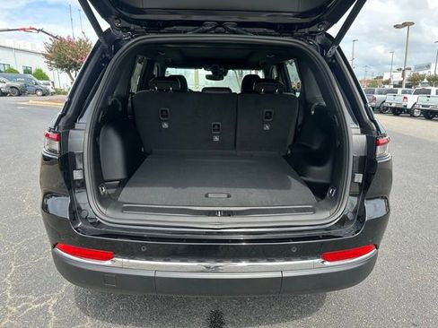 New 2025 Jeep Grand Cherokee Limited AWD/4WD image 13