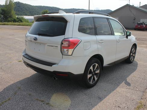 Used 2017 Subaru Forester 2.5i Limited w/ Popular Package #1 AWD/4WD image 5