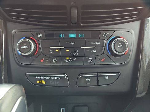 Used 2019 Ford Escape SE image 21