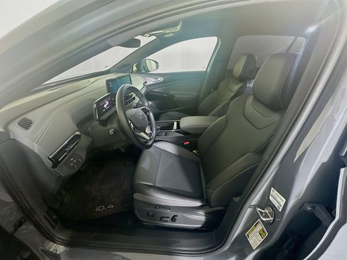Used 2024 Volkswagen ID.4 S image 13