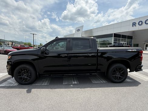 Used 2022 Chevrolet Silverado 1500 Custom AWD/4WD image 8