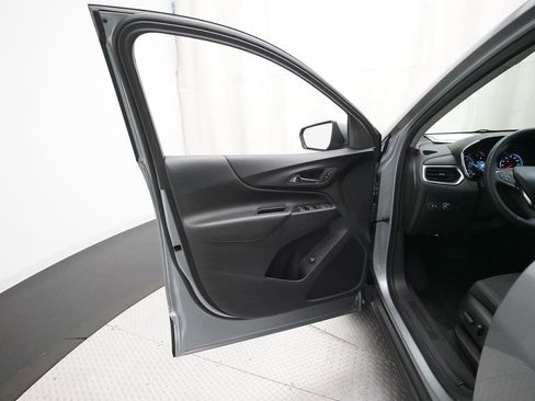 Used 2024 Chevrolet Equinox LT image 28