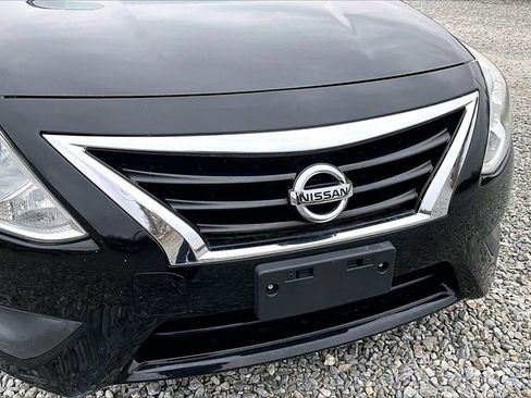 Used 2019 Nissan Versa SV image 26