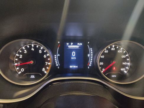 Used 2020 Jeep Compass Latitude FWD image 23