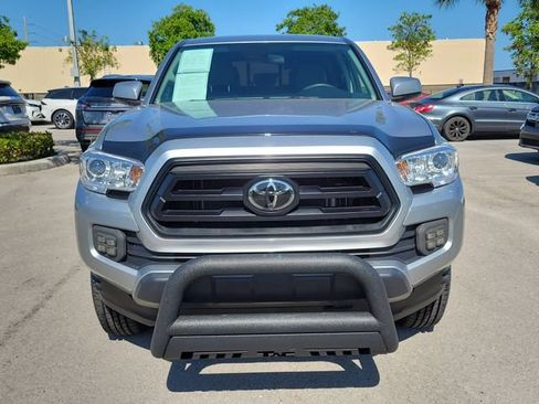 Used 2022 Toyota Tacoma SR AWD/4WD image 2