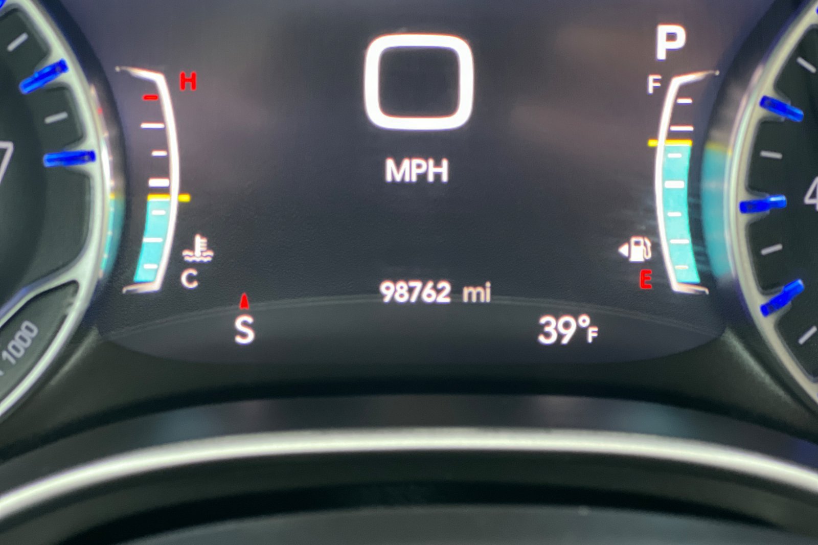 Used 2020 Chrysler Pacifica Touring-L Plus w/ Tire & Wheel Group FWD image 28