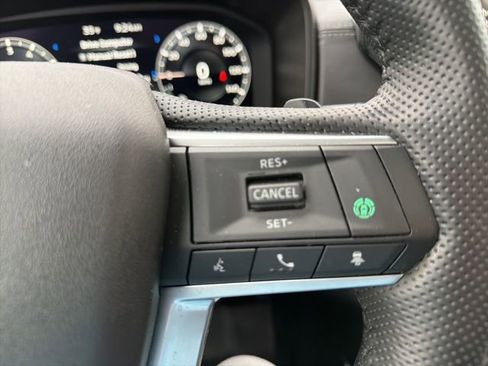 Used 2024 Mitsubishi Outlander SE image 5