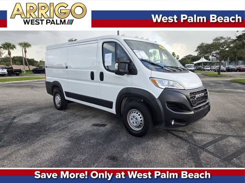 Used 2025 RAM ProMaster 2500 w/ Convenience Group FWD image 1