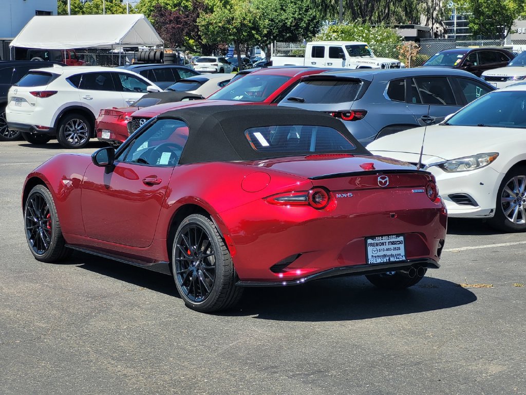 New 2025 MAZDA MX-5 Miata Club w/ Brembo/BBS Recaro Package RWD image 3