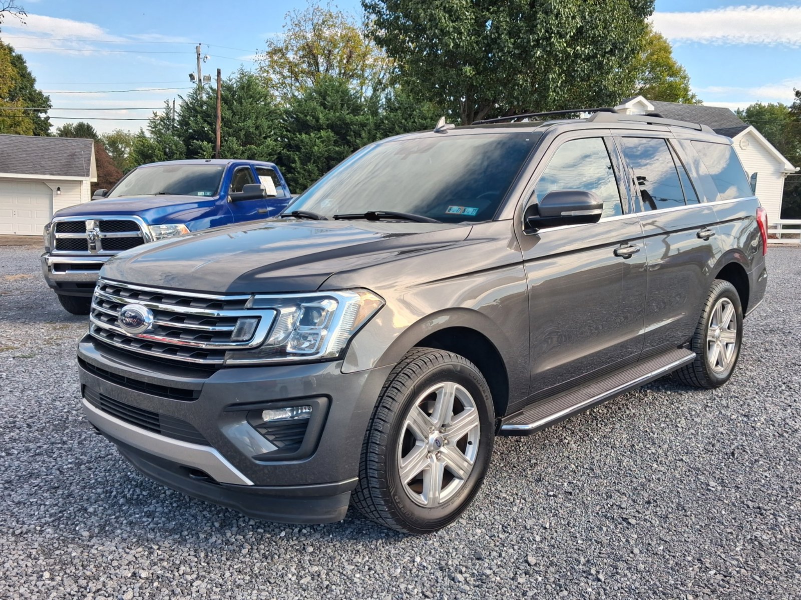 Used 2020 Ford Expedition XLT w/ Equipment Group 202A AWD/4WD image 6