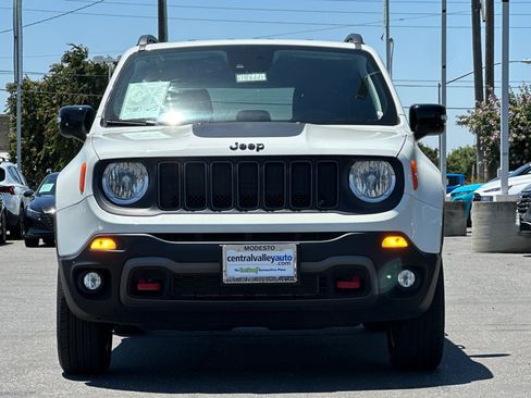 Certified 2023 Jeep Renegade Trailhawk AWD/4WD image 9